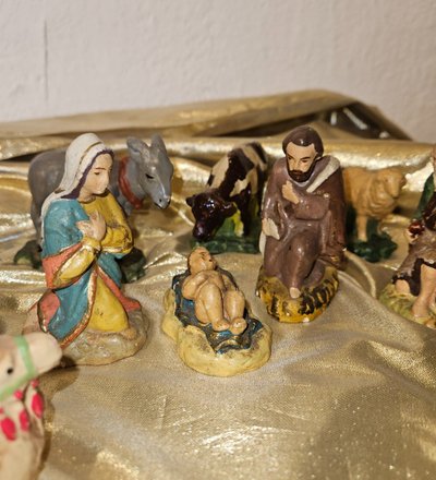 Presepe in gesso policromo, inizi del XX secolo.