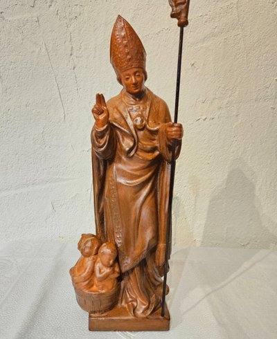 Sculpture of Saint Nicholas in Patinated Terracotta - 20th century -