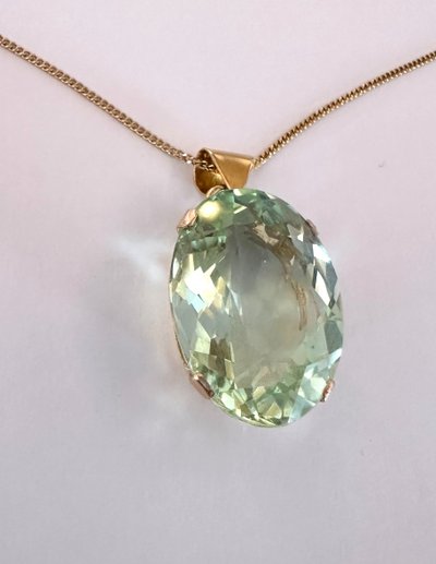 Pendant Adorned with a Large Heliodor Beryl, 18 Carat Yellow Gold Chain.