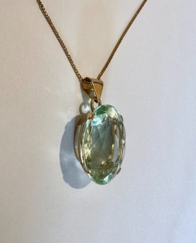 Pendant Adorned with a Large Heliodor Beryl, 18 Carat Yellow Gold Chain.