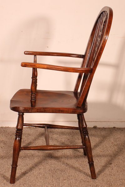 19th Century Chestnut Windsor Armchair