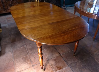 Louis-Philippe table in blond mahogany, 210 cm