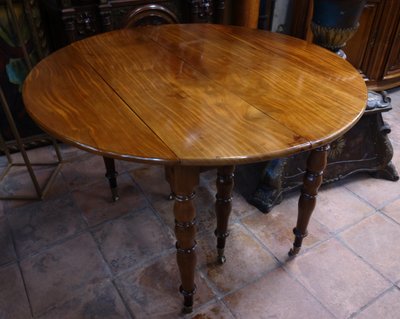 Louis-Philippe table in blond mahogany, 210 cm