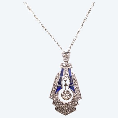 Important Art Deco Pendant with Calibrated Diamonds and Sapphires.