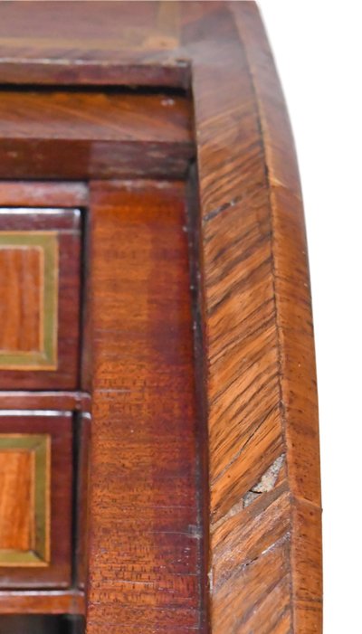 18th century cylinder desk in veneer and marquetry