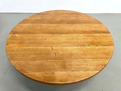 Circular coffee table in solid oak