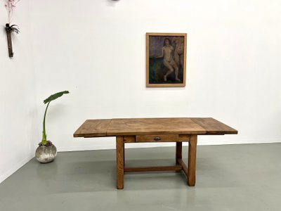 Small extendable farm table