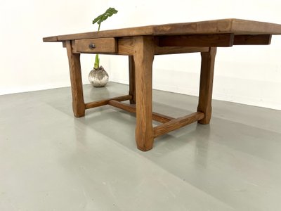 Small extendable farm table