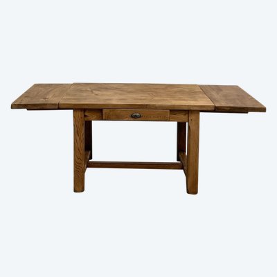 Small extendable farm table