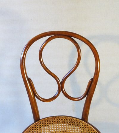 Thonet Bistrostuhl Nr. 20, OMEGA von 1875 , Farbton "cherry".