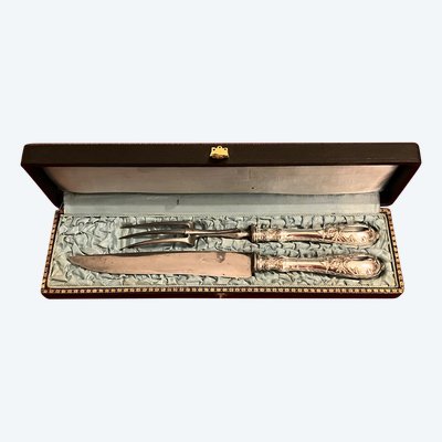 Louis XV style cutting set in English silver plated metal by the House of Scheffield