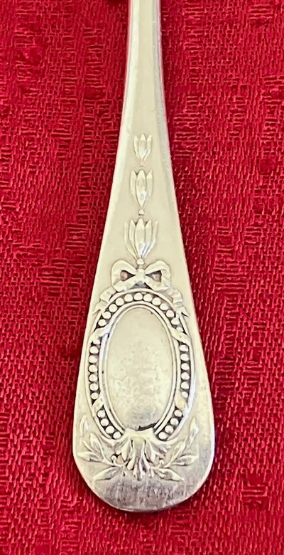 Set of 12 Napoleon III-period "Baguette-Médaillon" silver-plated teaspoons