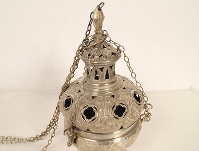 Neo-Gothic incense burner Solid silver Minerva Chains Metal church 19th century