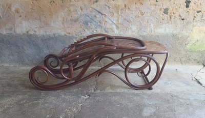 Rattan chaise longue by Michael Thonet 1900's