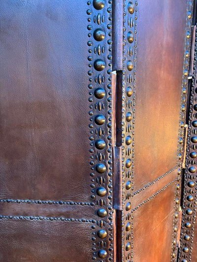 Leather screen