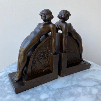 Pair of F. Bazin Albert Buisson Art Deco 1930 bookends in patinated metal