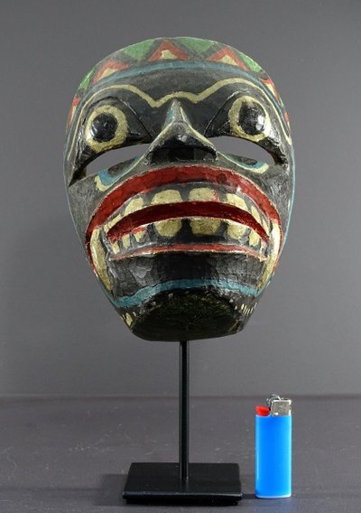 Indonésie, île De Java, Théâtre De Râmâyana, Masque De Raksasa En Bois Polychrome. 