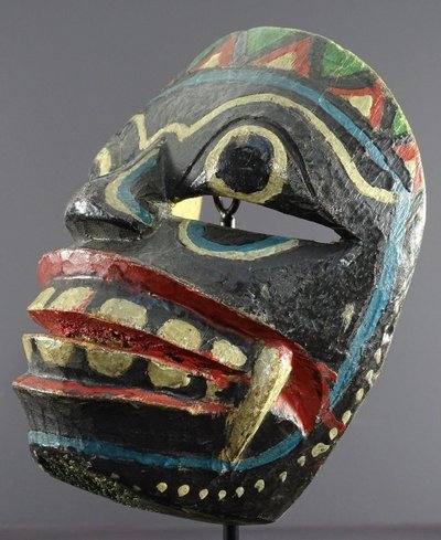 Indonésie, île De Java, Théâtre De Râmâyana, Masque De Raksasa En Bois Polychrome. 