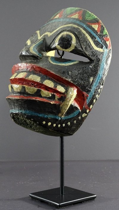 Indonésie, île De Java, Théâtre De Râmâyana, Masque De Raksasa En Bois Polychrome. 