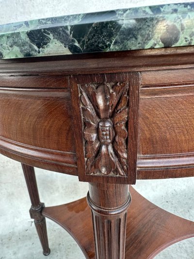 Pedestal table