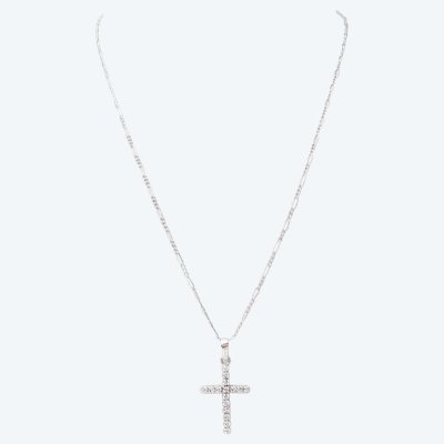 Collier pendentif croix en or blanc et diamants