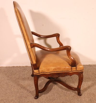 Fauteuil d'époque Régence En Noyer - 18° Siècle