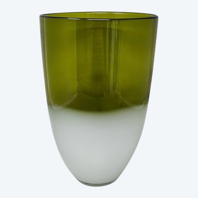 1970s Exquisited Handcrafted Green Vase by Michielotto in Murano Glass.