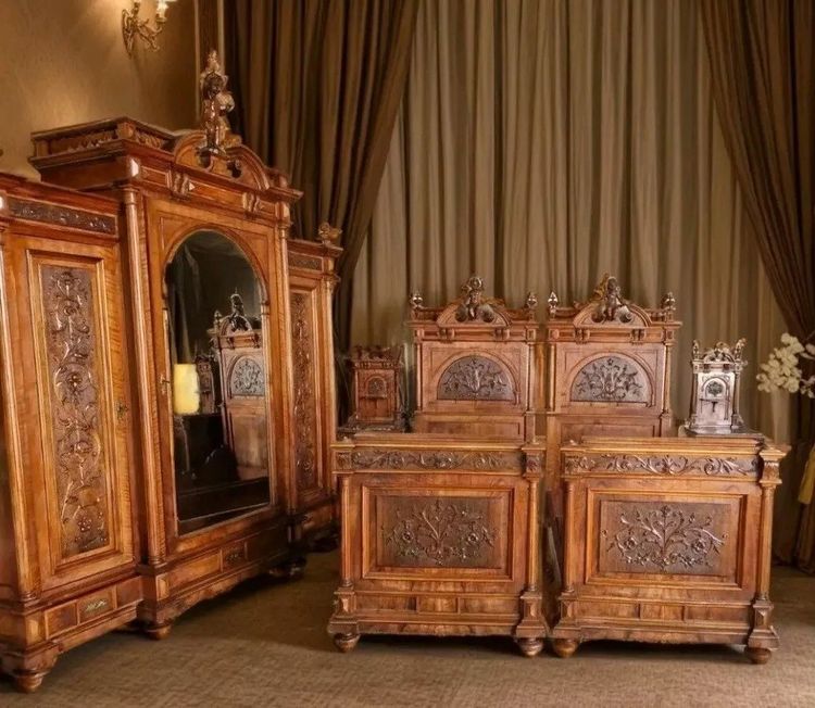 Chambre à Coucher De Château Italien Antique Avec Sculptures De Putti