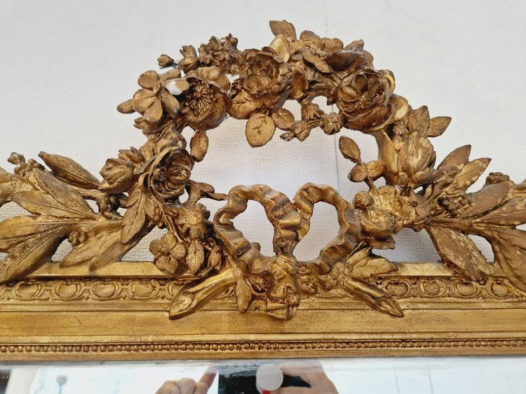 Grande specchio antico in legno dorato in stile Luigi XVI, Francia