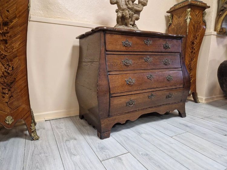 Commode Hollandaise Antique De Style Hollandais