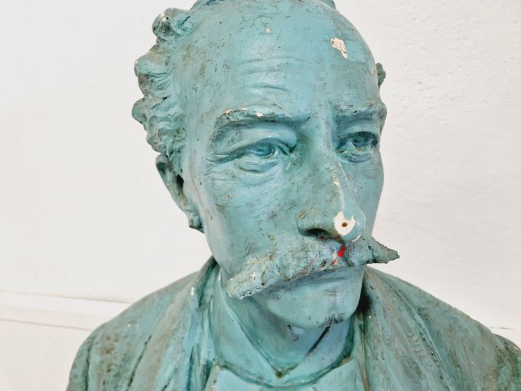 Busto antico in gesso, grande testa, scultura artistica a grandezza naturale