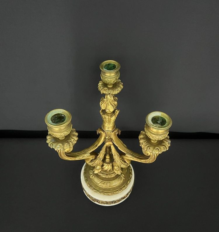 Candelabro in bronzo dorato, periodo Napoleone III, stile Luigi XVI.