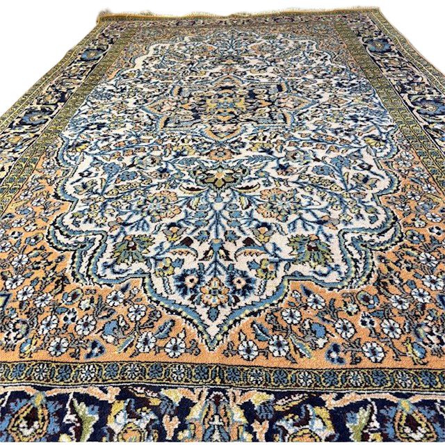 Magnifique tapis persan de qualité Kum 240 x 140