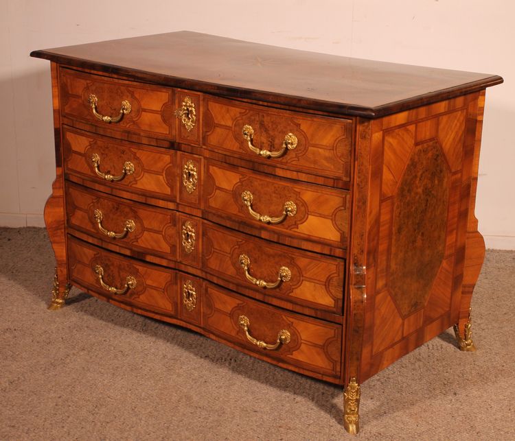 Mazarine Chest Of Drawers / Commode From The Beginning Of The 18th Century