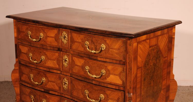 Mazarine Chest Of Drawers / Commode From The Beginning Of The 18th Century