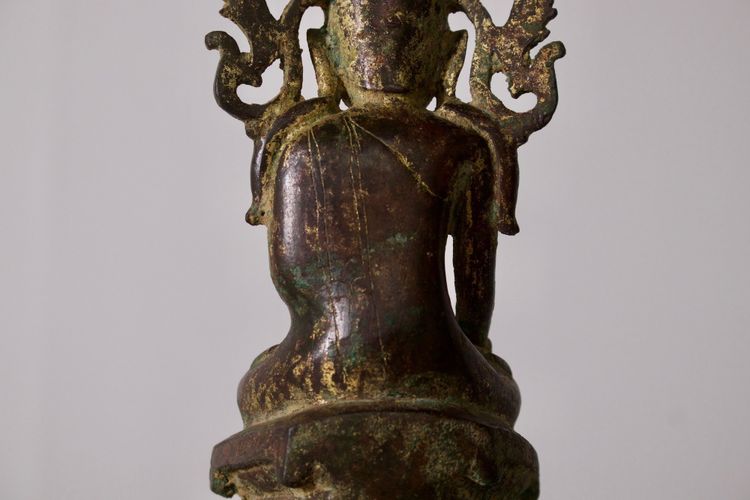 Buddha ornato di bronzo Jambupati.