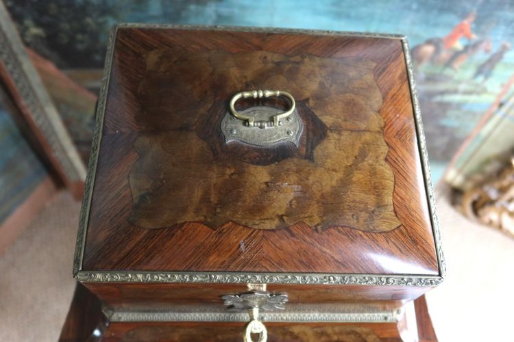 Jewelry box on its table, 19th century