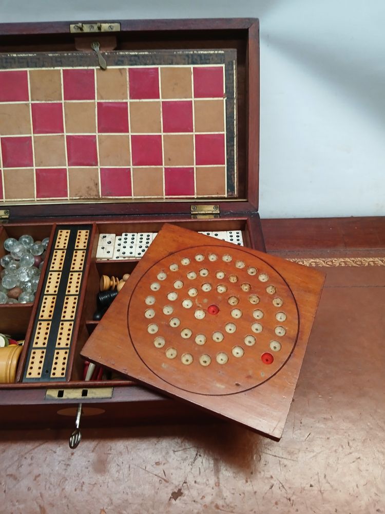 Scatola multi-gioco.