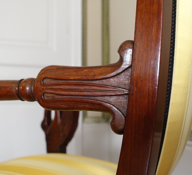 Pair of Empire mahogany armchairs, swan model - attributed to Bellangé