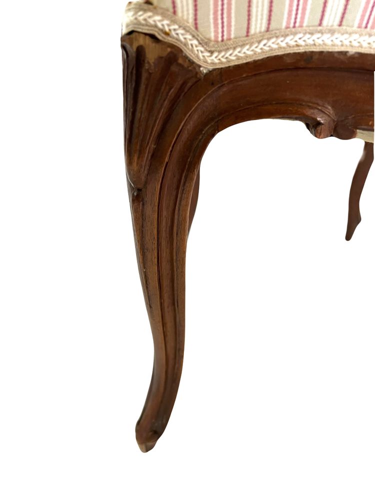 Pair of Louis XV style chairs in carved walnut – 19th century