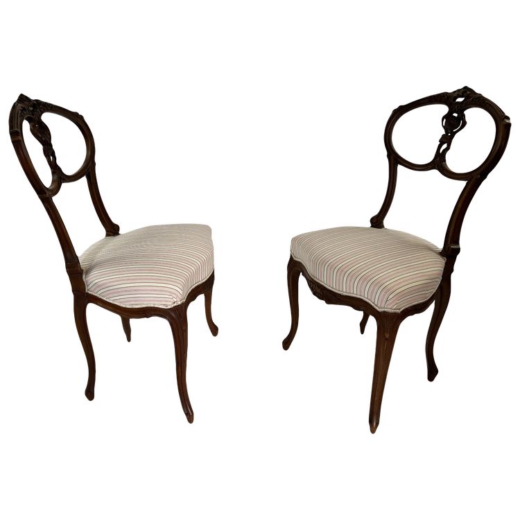 Pair of Louis XV style chairs in carved walnut – 19th century