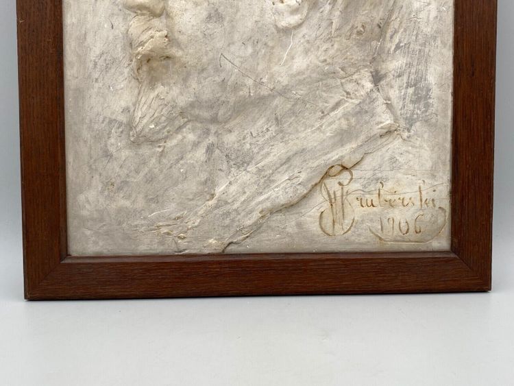 Gips-Flachrelief von Wladyslaw Gruberski, Profil eines Mannes, 1906