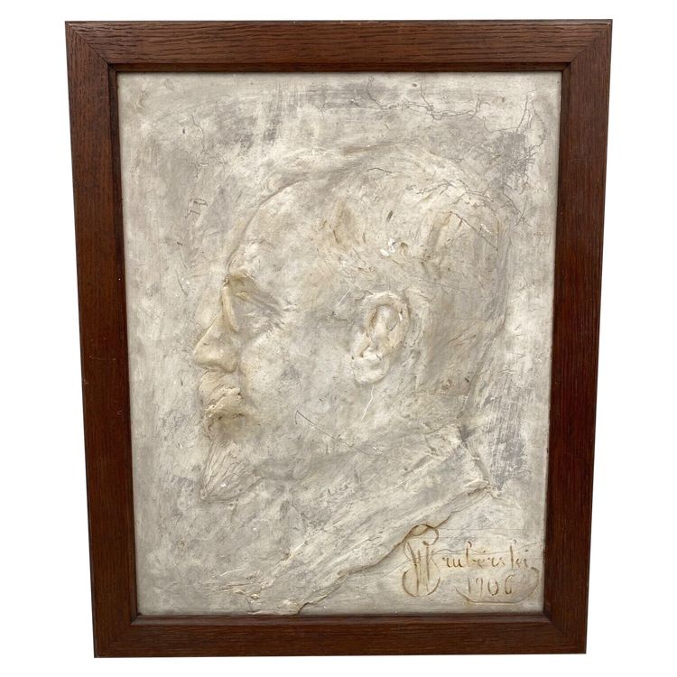 Gips-Flachrelief von Wladyslaw Gruberski, Profil eines Mannes, 1906