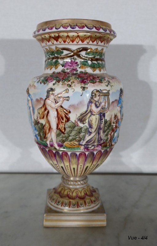  Pair of Vases of Capodimonte - End of XIXth century