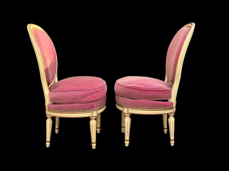 PAIR OF ANTIQUE LOUIS XVI STYLE LOUNGE CHAUFFEUSES WELL UPHOLSTERED WITH FABRIC