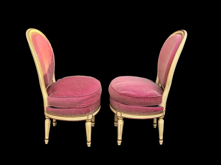 PAIR OF ANTIQUE LOUIS XVI STYLE LOUNGE CHAUFFEUSES WELL UPHOLSTERED WITH FABRIC