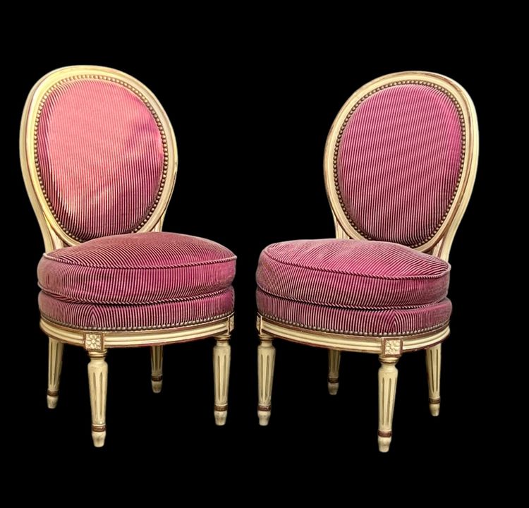 PAIR OF ANTIQUE LOUIS XVI STYLE LOUNGE CHAUFFEUSES WELL UPHOLSTERED WITH FABRIC