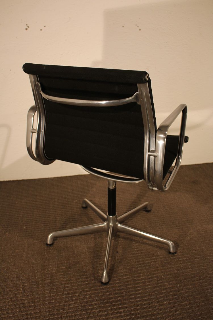 Ensemble de six fauteuils Eames