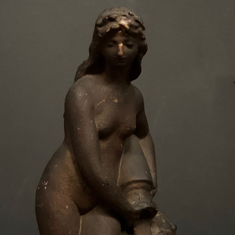 Scultura di Charles Filleul Donna del XX secolo in gesso di laboratorio antico