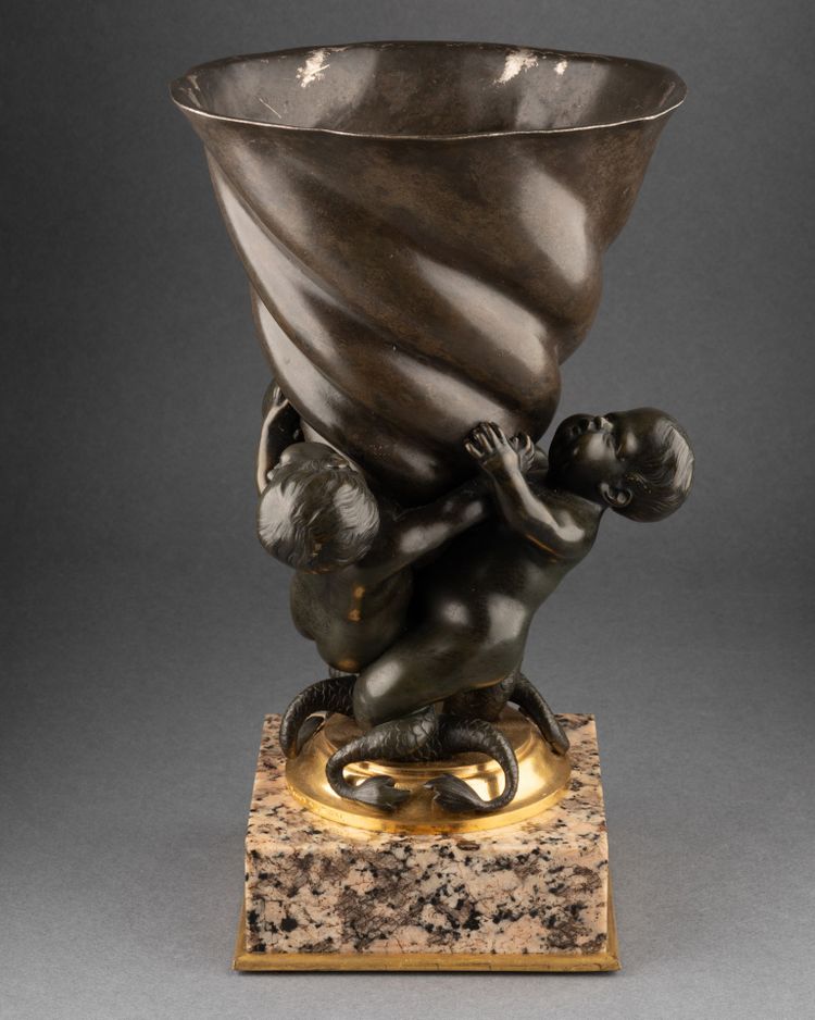 Vaso in bronzo firmato Henry Dasson (1825-1896) e datato 1891